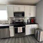 Beautiful 2 Story Home 20 Minutes From The Strip