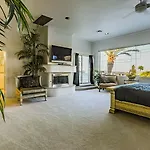 Villa Shangri-La