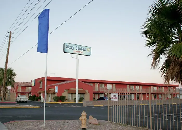 Americana 5 Inn & Suites North