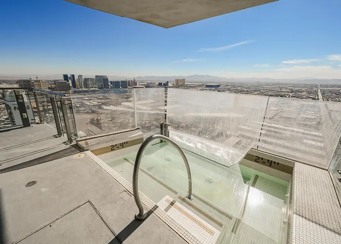 Stripviewsuites Ultimate Luxury Penthouses Full Strip View & Balcony