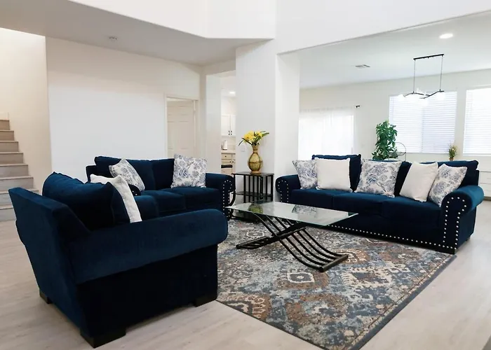 Beautiful Vegas Home Near Strip And Chinatown