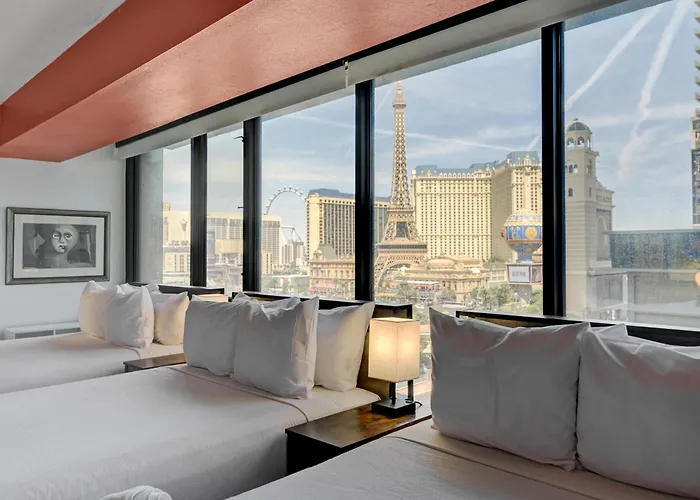 Penthouse With Epic Strip Views - 2Bd & 2Ba - No Resort Fees!