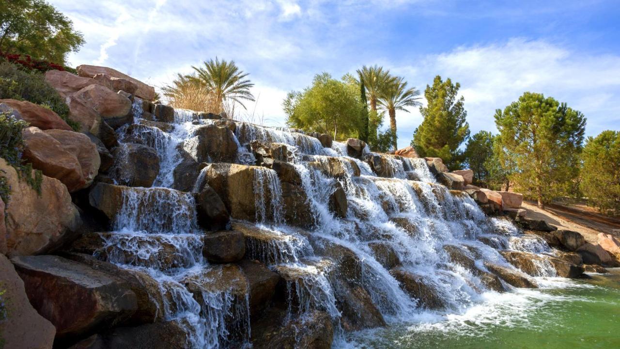 Apartment Vegas With Balcony, Amenities! Las Vegas