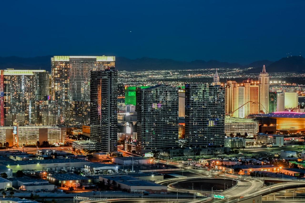 Aparthotel Stripviewsuites At Palms Place 4*