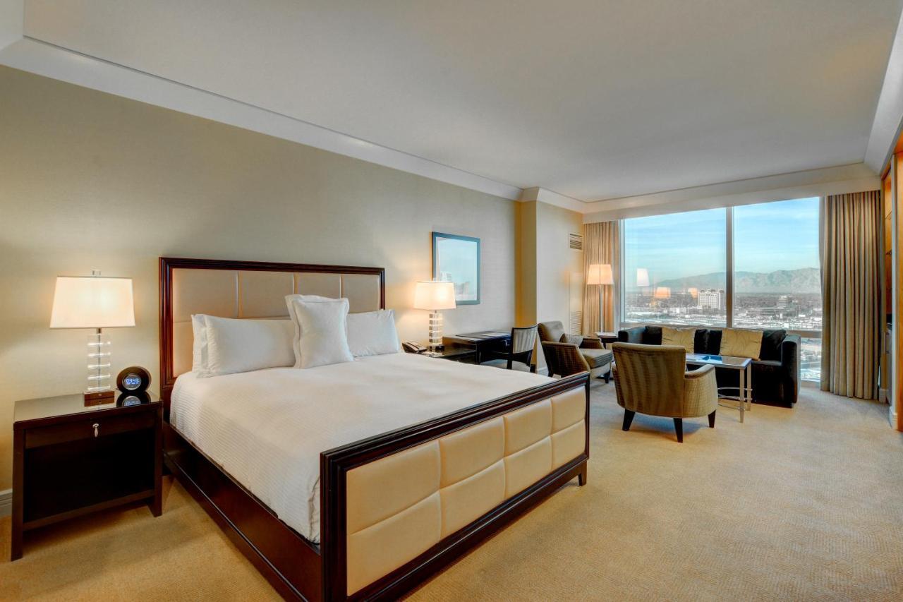 Trump Tower Aparthotel