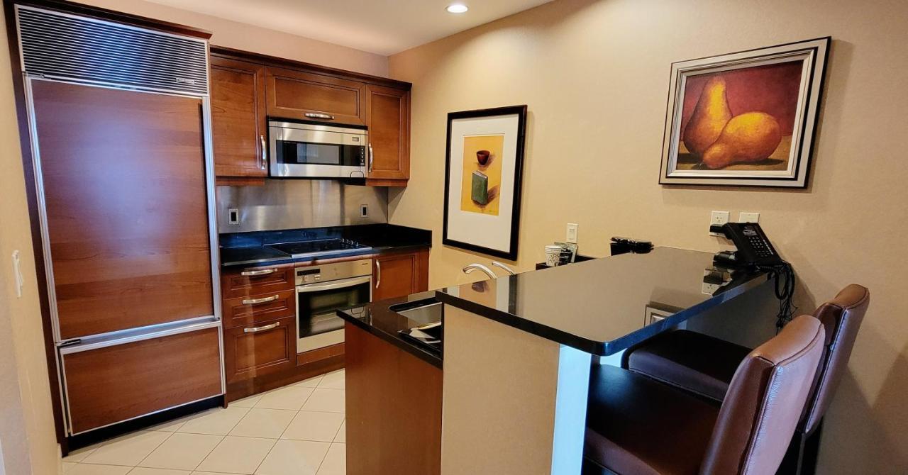 Awesome The Signature Mgm With Strip View. No Fee! *