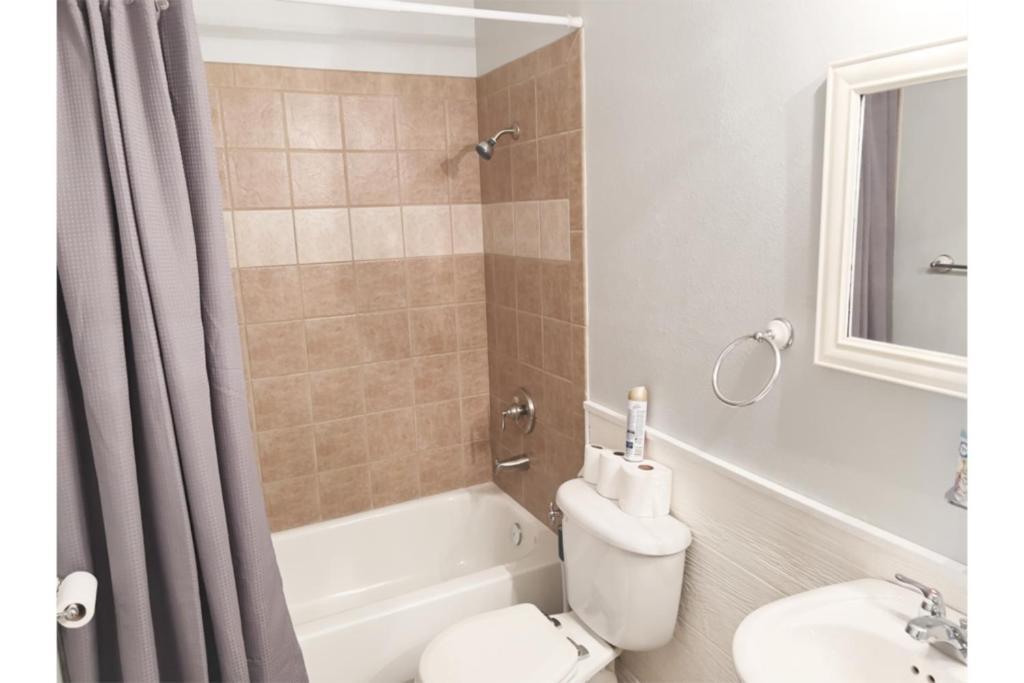 Enjoy Fruits Of Your Labours Staying At 601 Grape Drive Holiday home Las Vegas