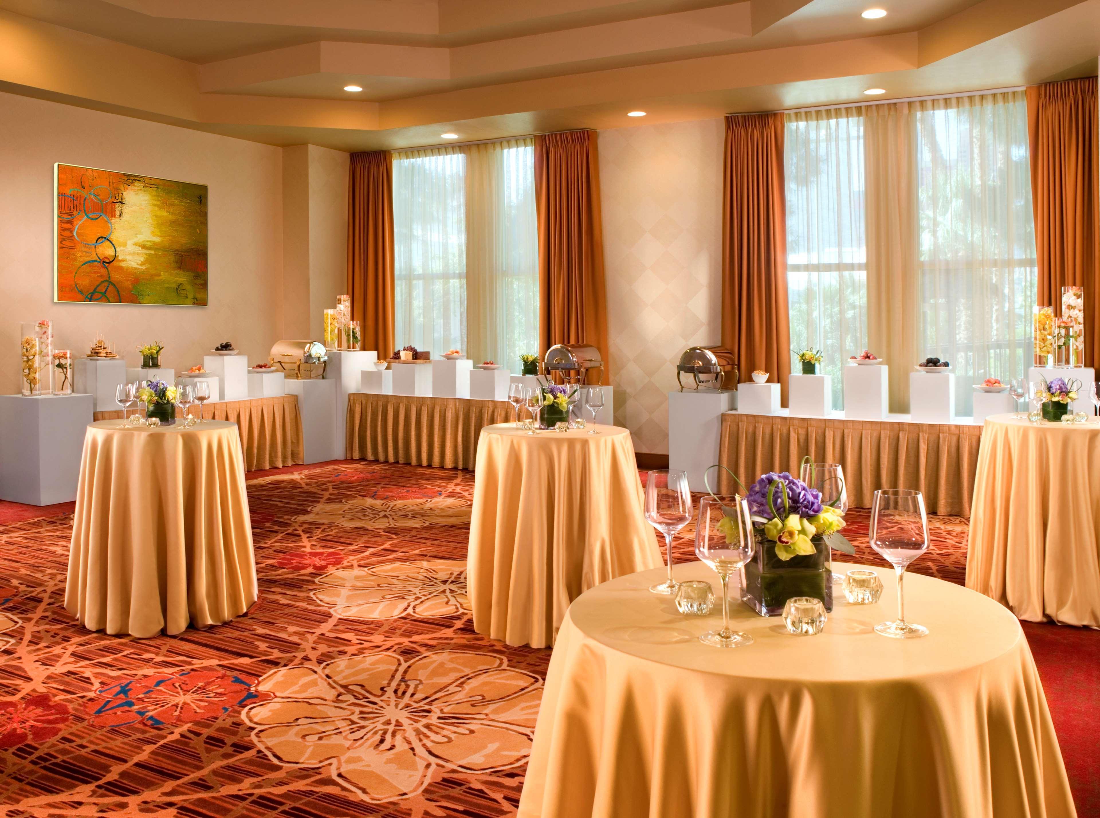 Tropicana A Doubletree By Hilton & Casino - Free Parking 4*