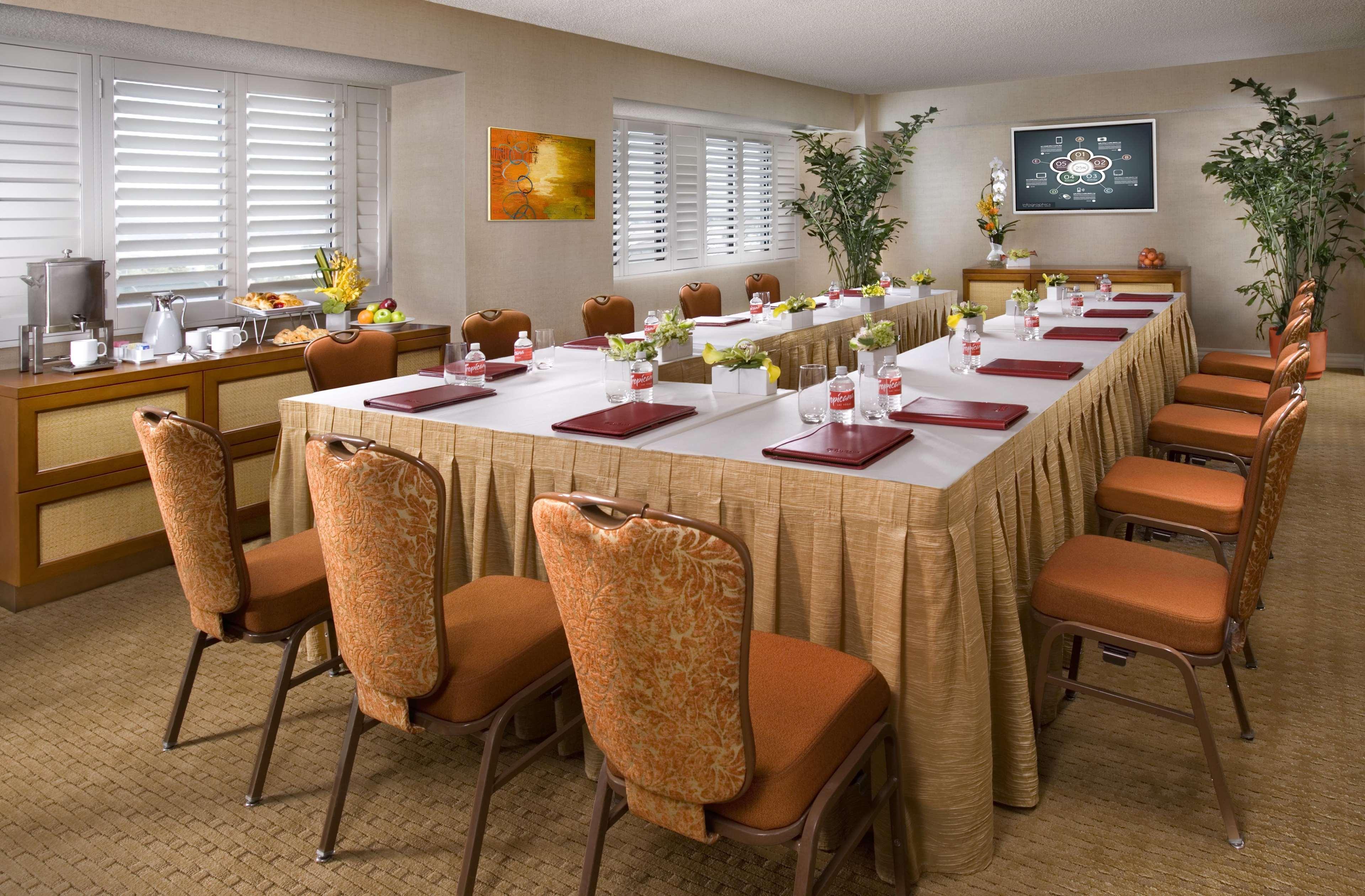 Tropicana A Doubletree By Hilton & Casino - Free Parking Resort 4*