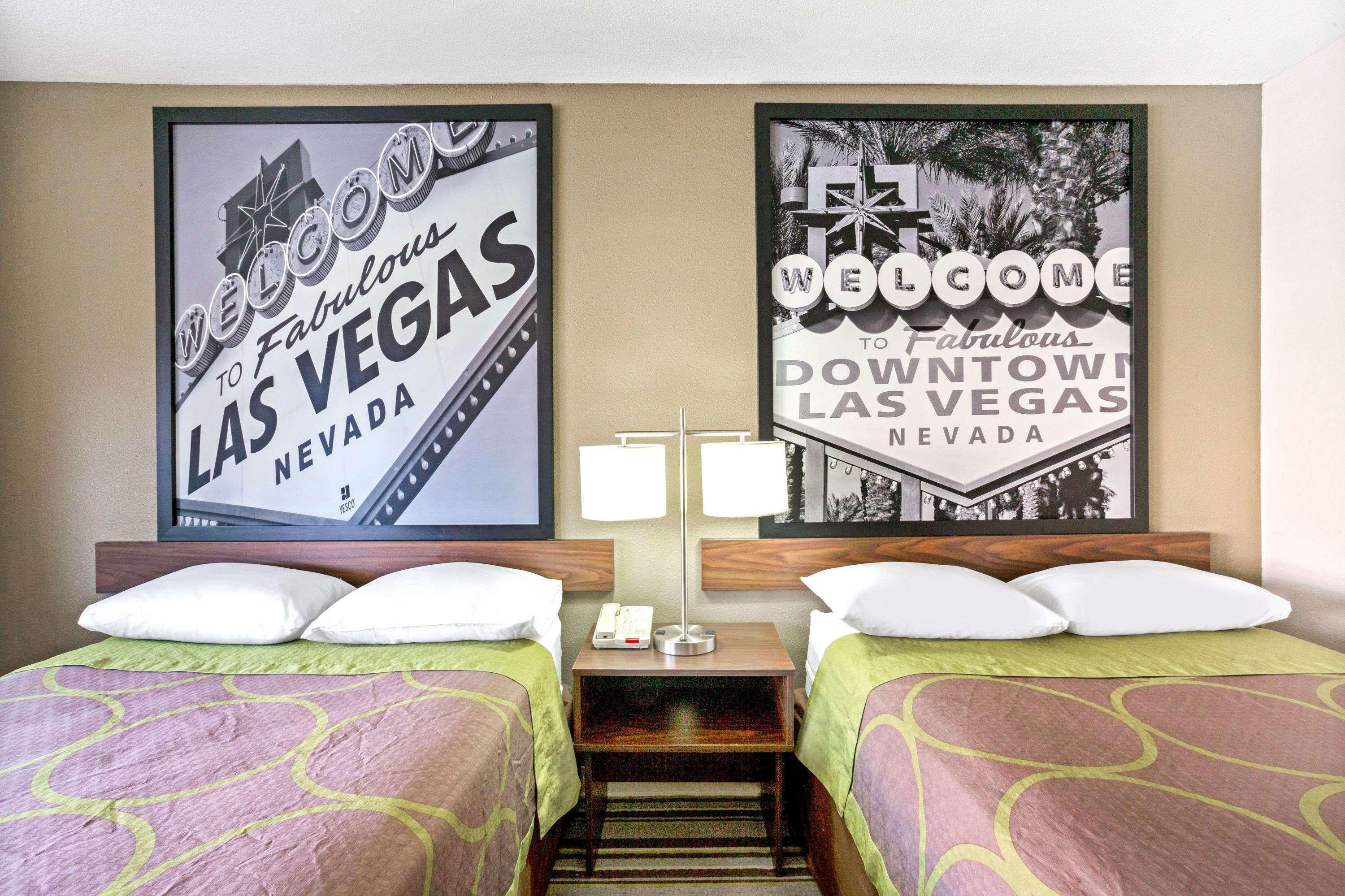 Motel Super 8 By Wyndham Vegas Nellis Afb Area 2*