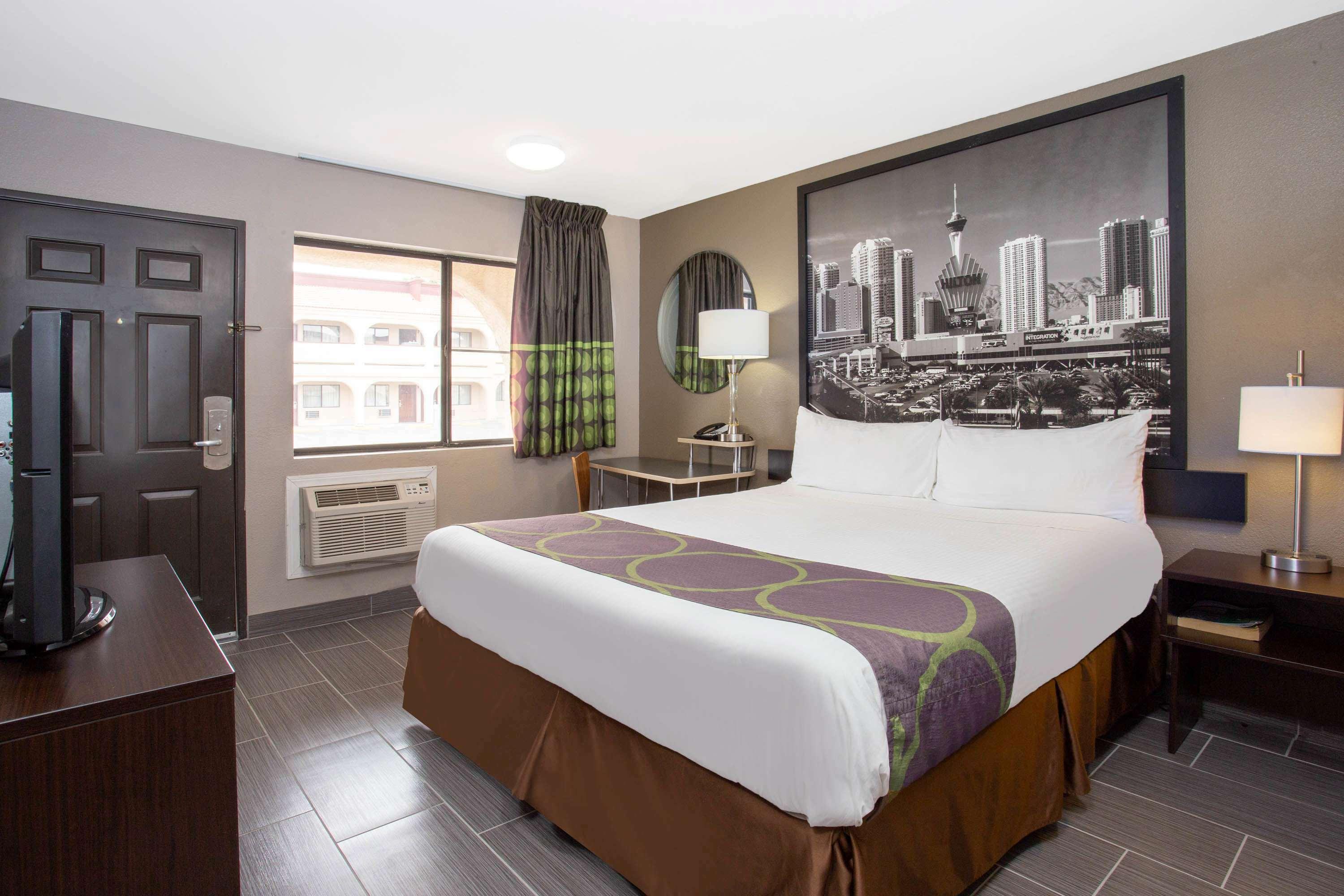 Super 8 By Wyndham Vegas Nellis Afb Area 2* Las Vegas