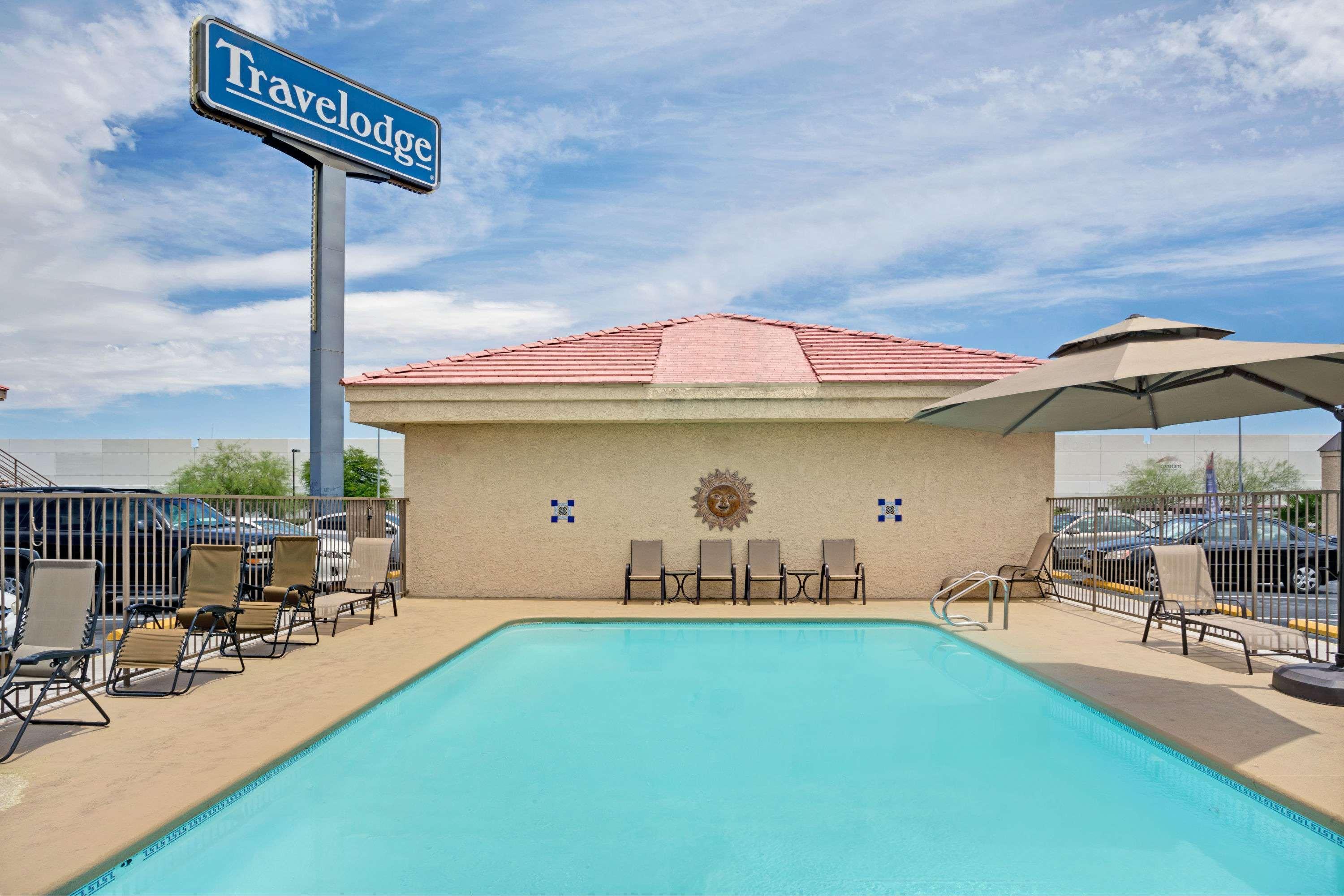 Days By Wyndham Vegas Airport Near The Strip Hotel