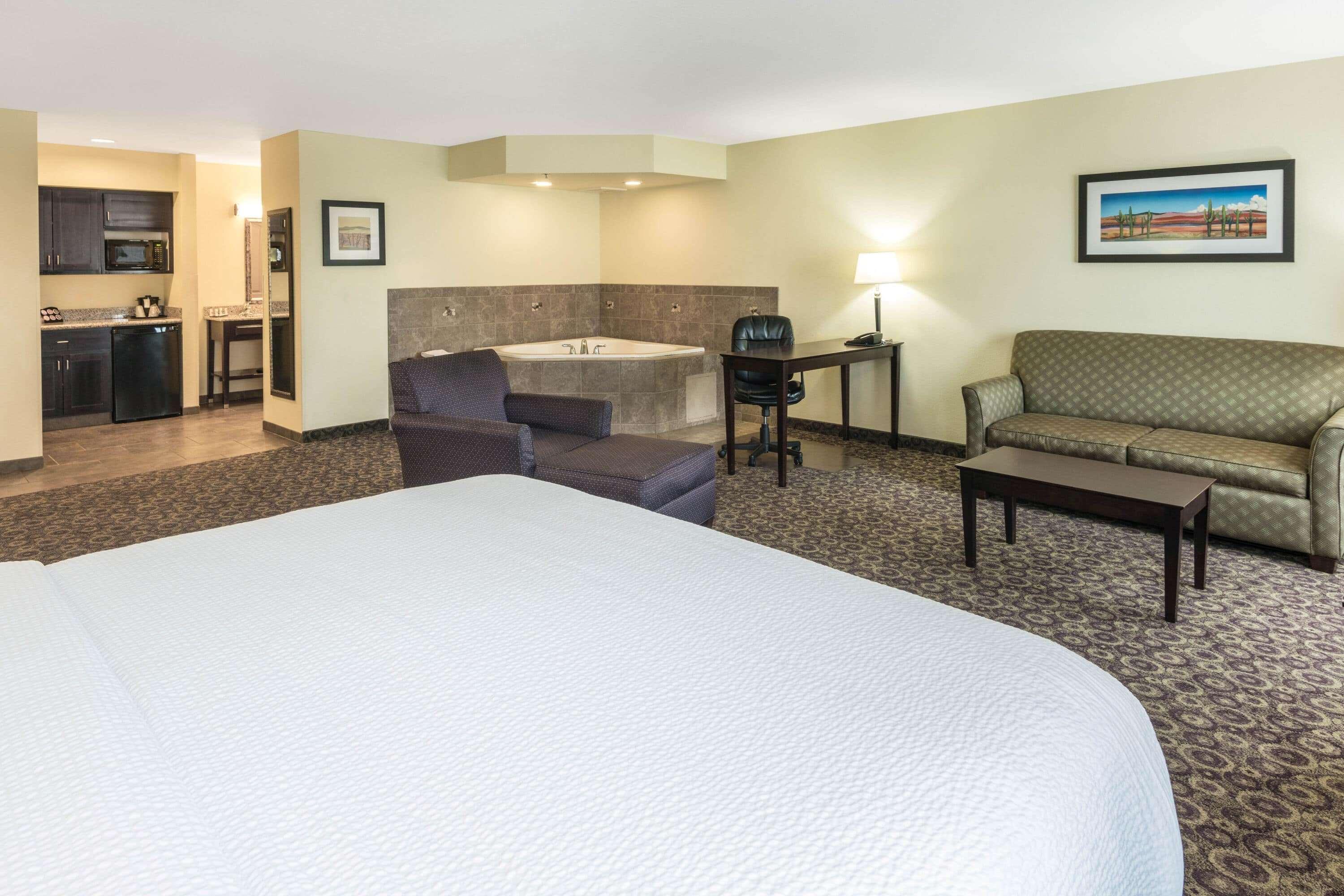 La Quinta By Wyndham Airport South Hotel