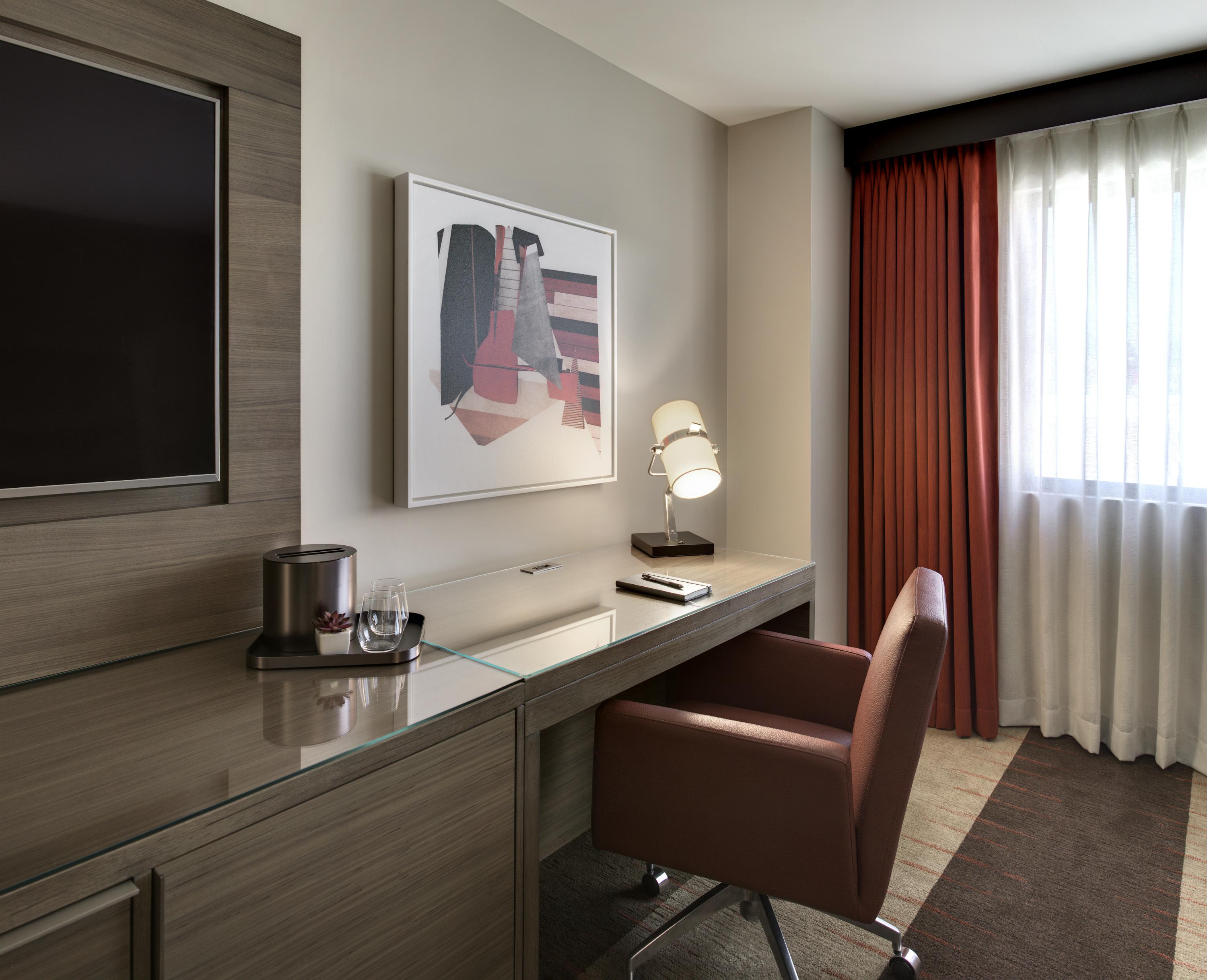 Hotel Santa Fe Station & Casino 3*