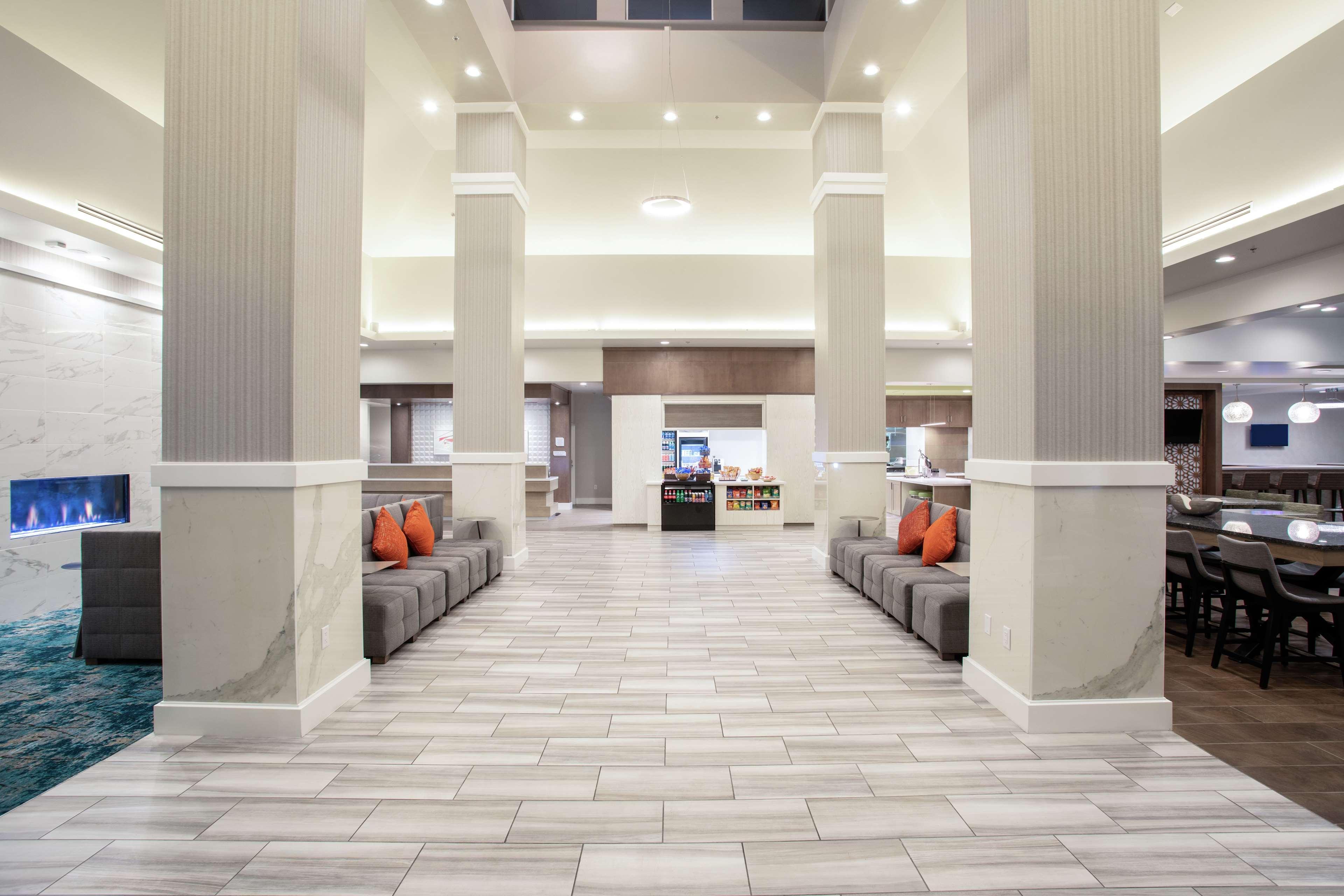 Hilton Garden Vegas Center Hotel