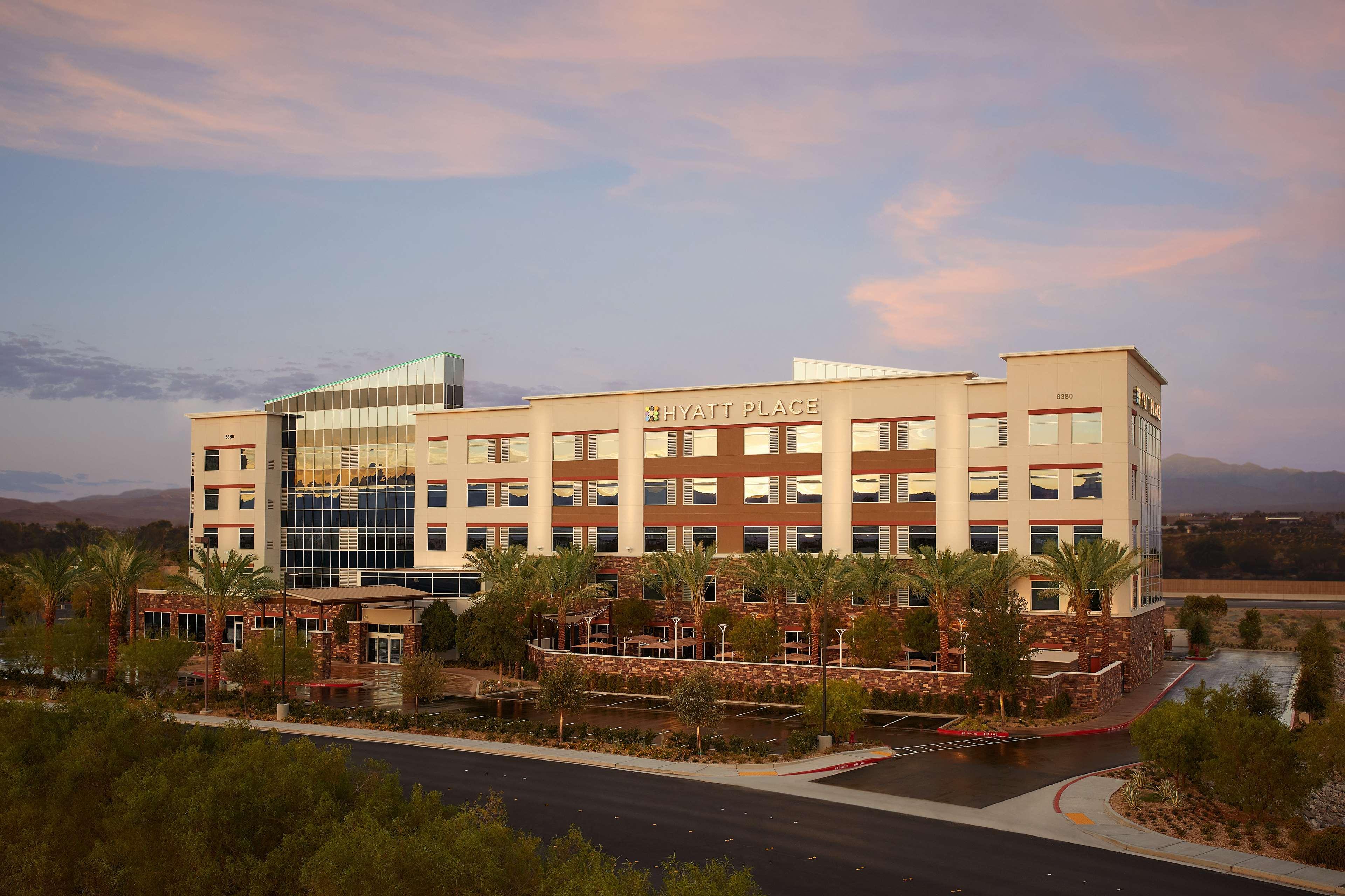 Hotel Hyatt Place Vegas At Silverton Village 3*