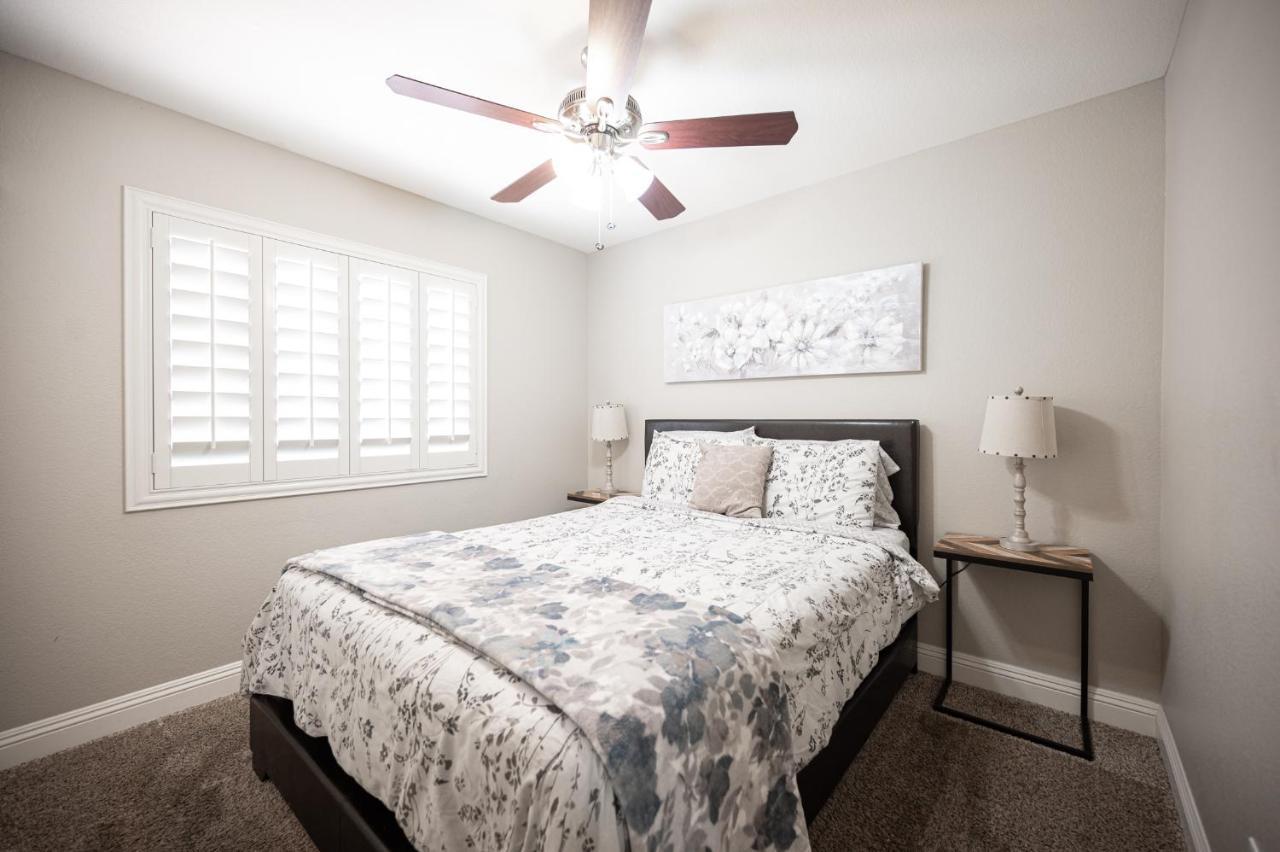 Brilliant 4 Bedroom House With Pool! Casa vacanze Las Vegas
