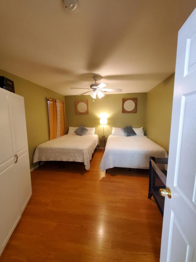 Sleeps 16, Jacuzzi, Entire * Las Vegas