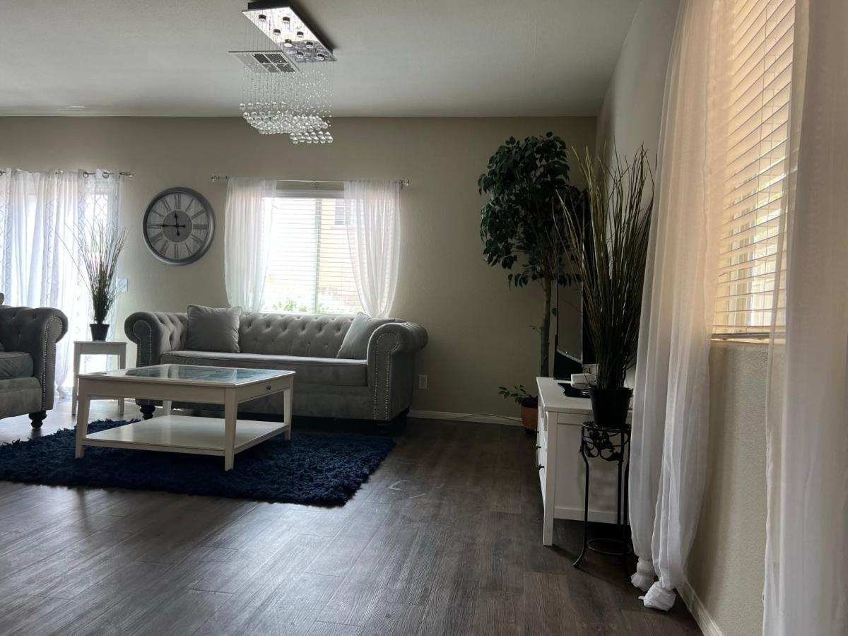 Privatunterkunft Spacious, Chic 3bd, Sleeps 8 Convenient To Everything