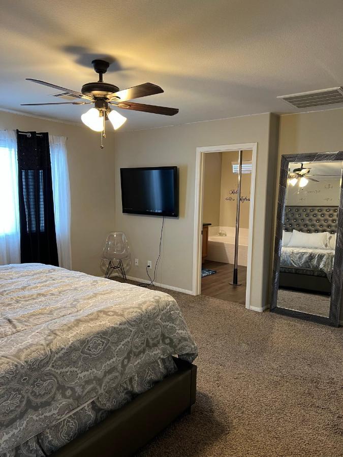 Privatunterkunft Spacious, Chic 3bd, Sleeps 8 Convenient To Everything Las Vegas