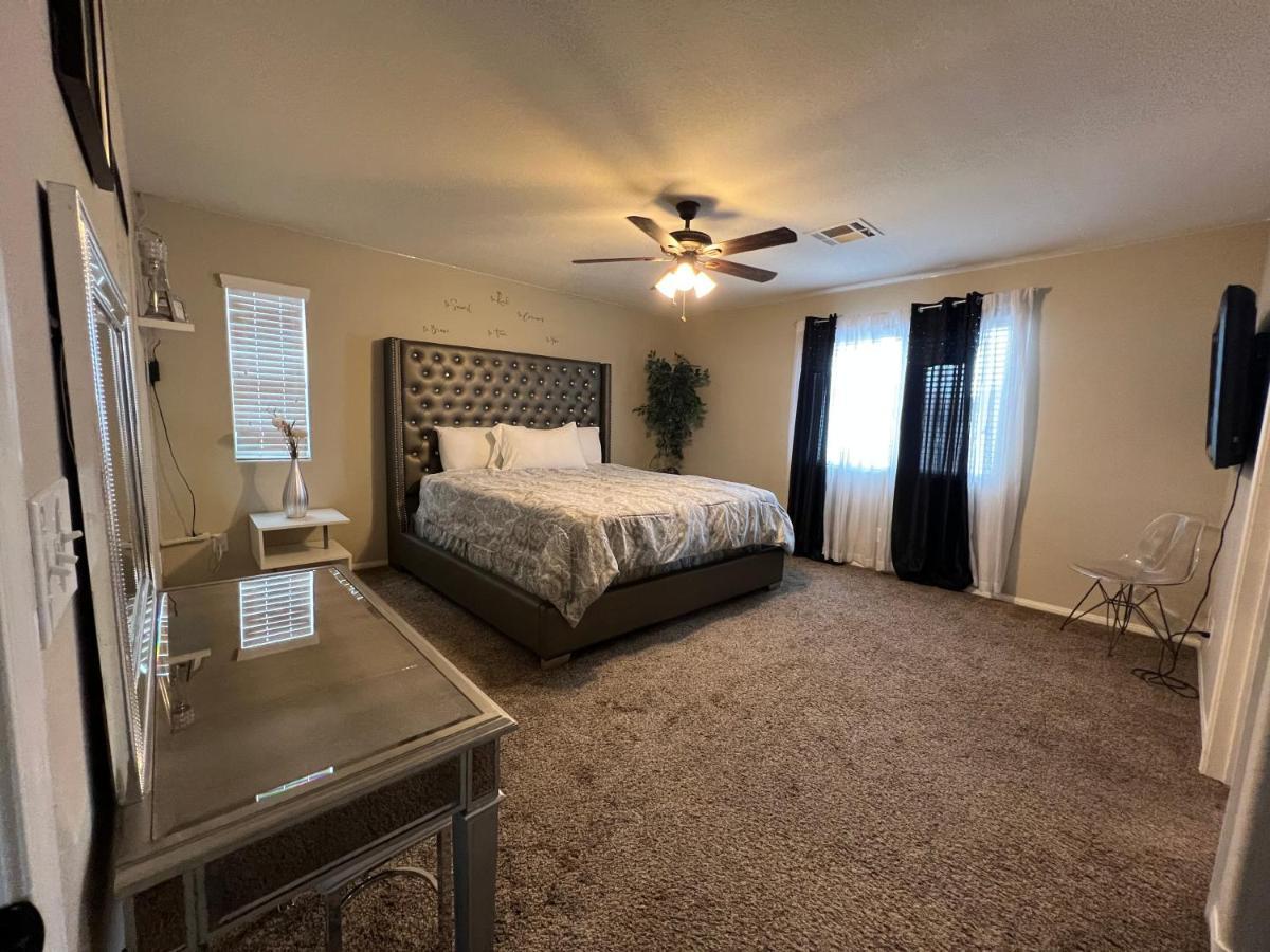 Spacious, Chic 3bd, Sleeps 8 Convenient To Everything *