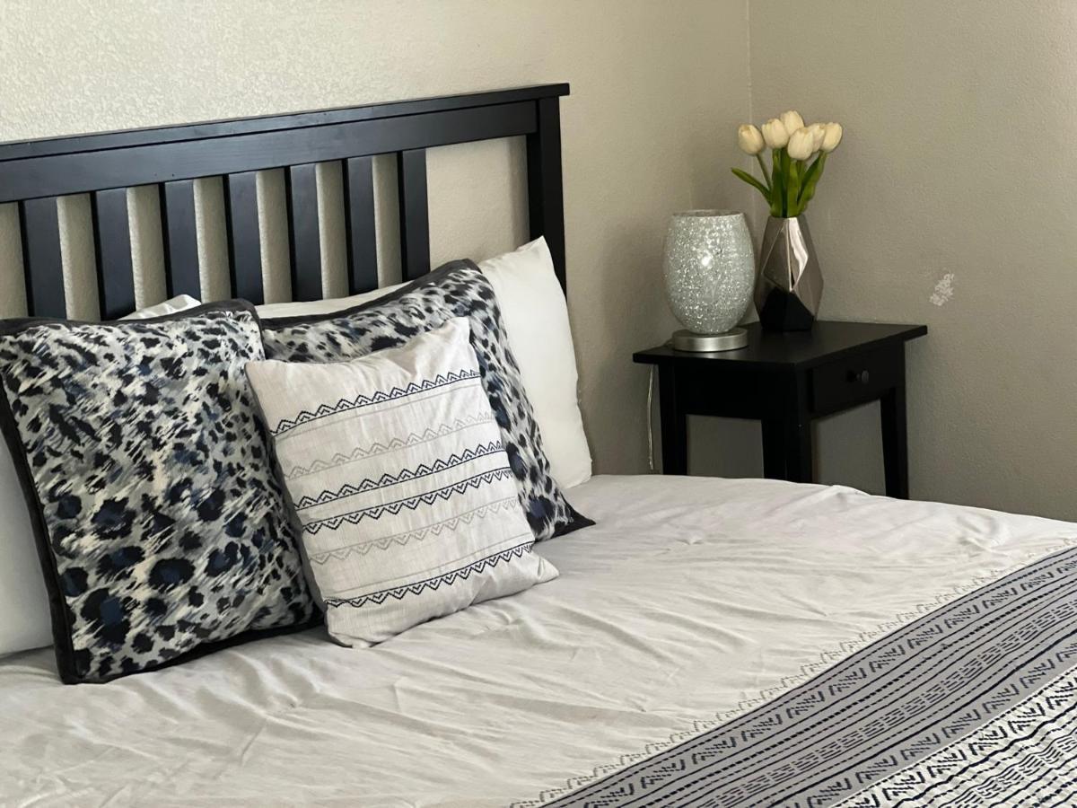 Privatunterkunft Spacious, Chic 3bd, Sleeps 8 Convenient To Everything *