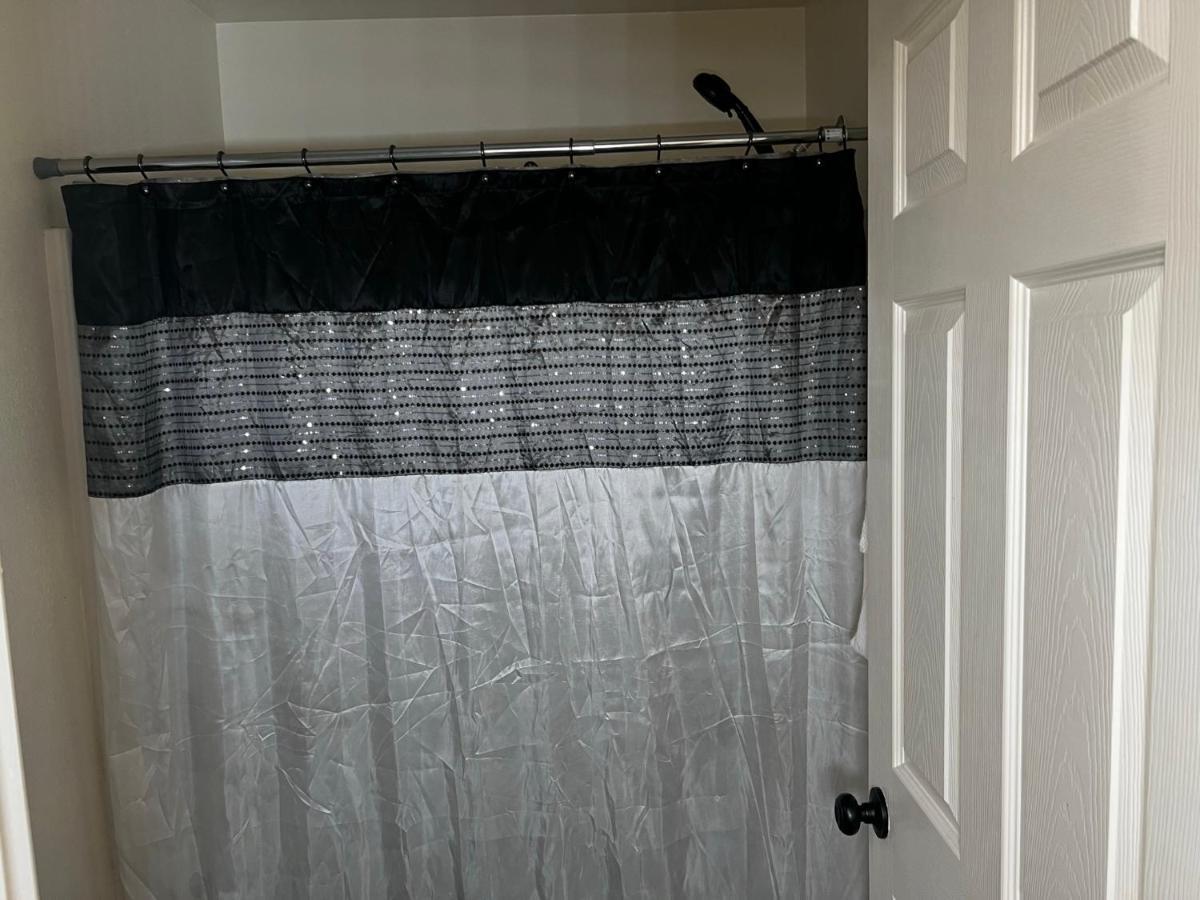 Privatunterkunft Spacious, Chic 3bd, Sleeps 8 Convenient To Everything *