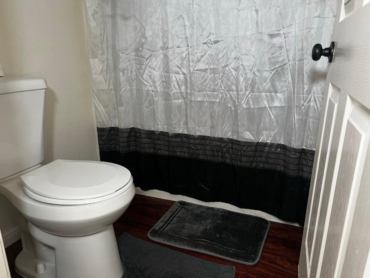 Privatunterkunft Spacious, Chic 3bd, Sleeps 8 Convenient To Everything *