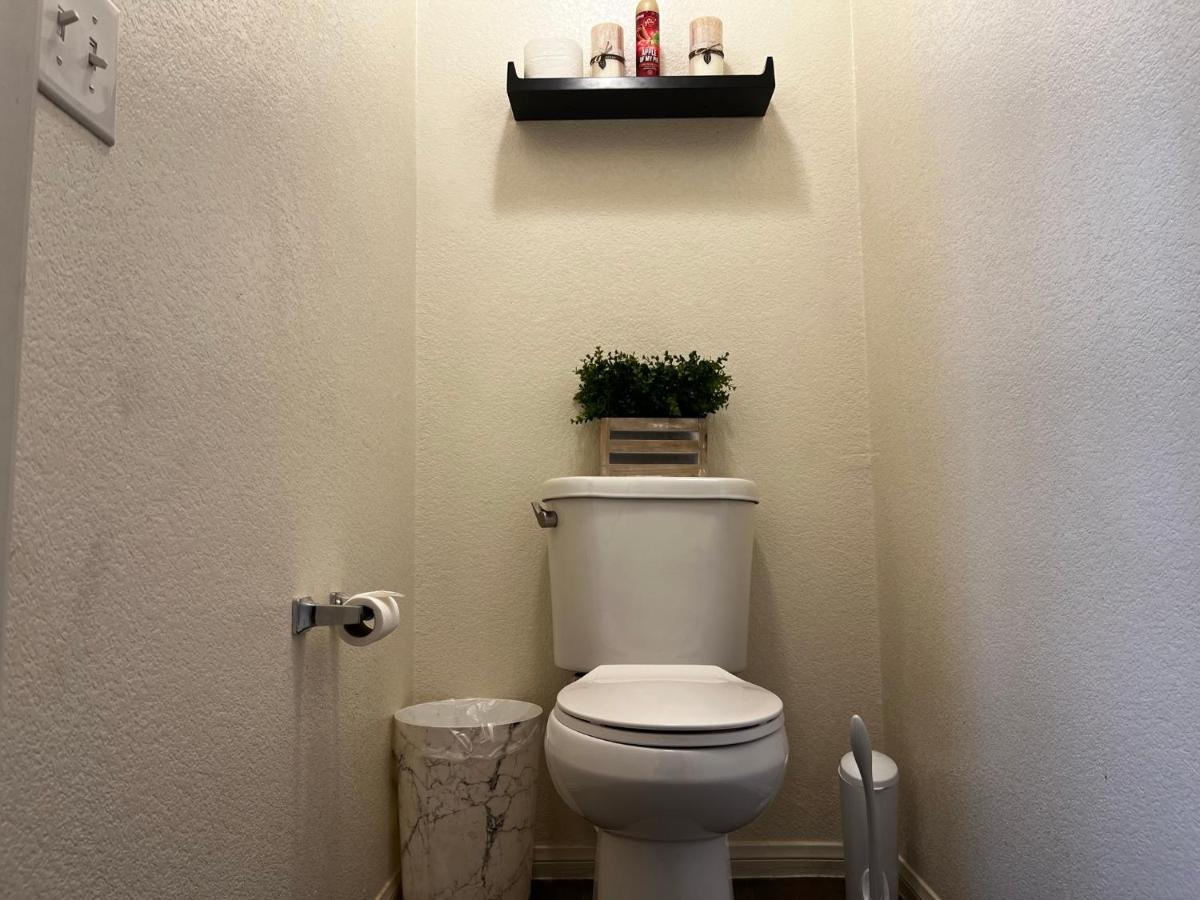 Privatunterkunft Spacious, Chic 3bd, Sleeps 8 Convenient To Everything