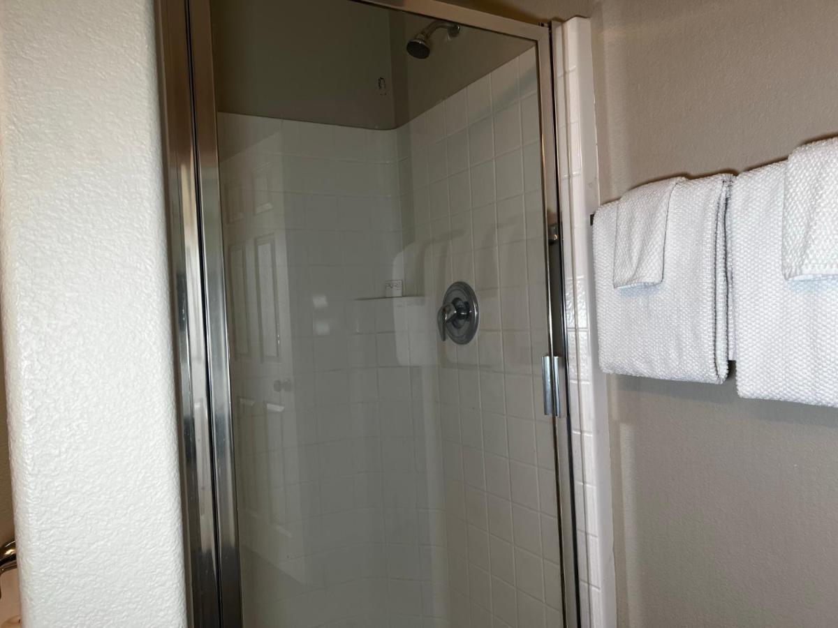 Spacious, Chic 3bd, Sleeps 8 Convenient To Everything Privatunterkunft Las Vegas
