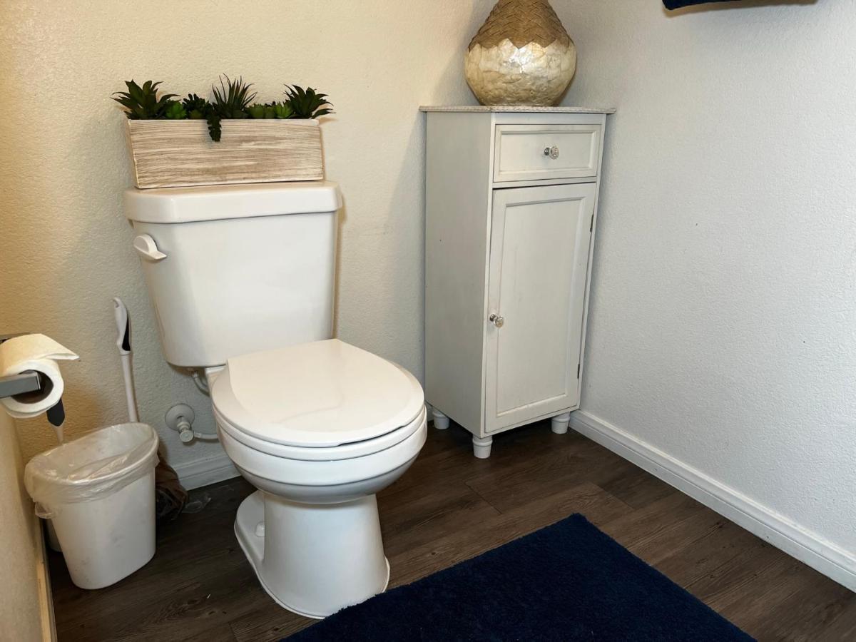 Spacious, Chic 3bd, Sleeps 8 Convenient To Everything Privatunterkunft Las Vegas