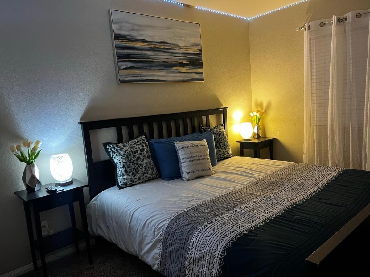 Spacious, Chic 3bd, Sleeps 8 Convenient To Everything * Las Vegas