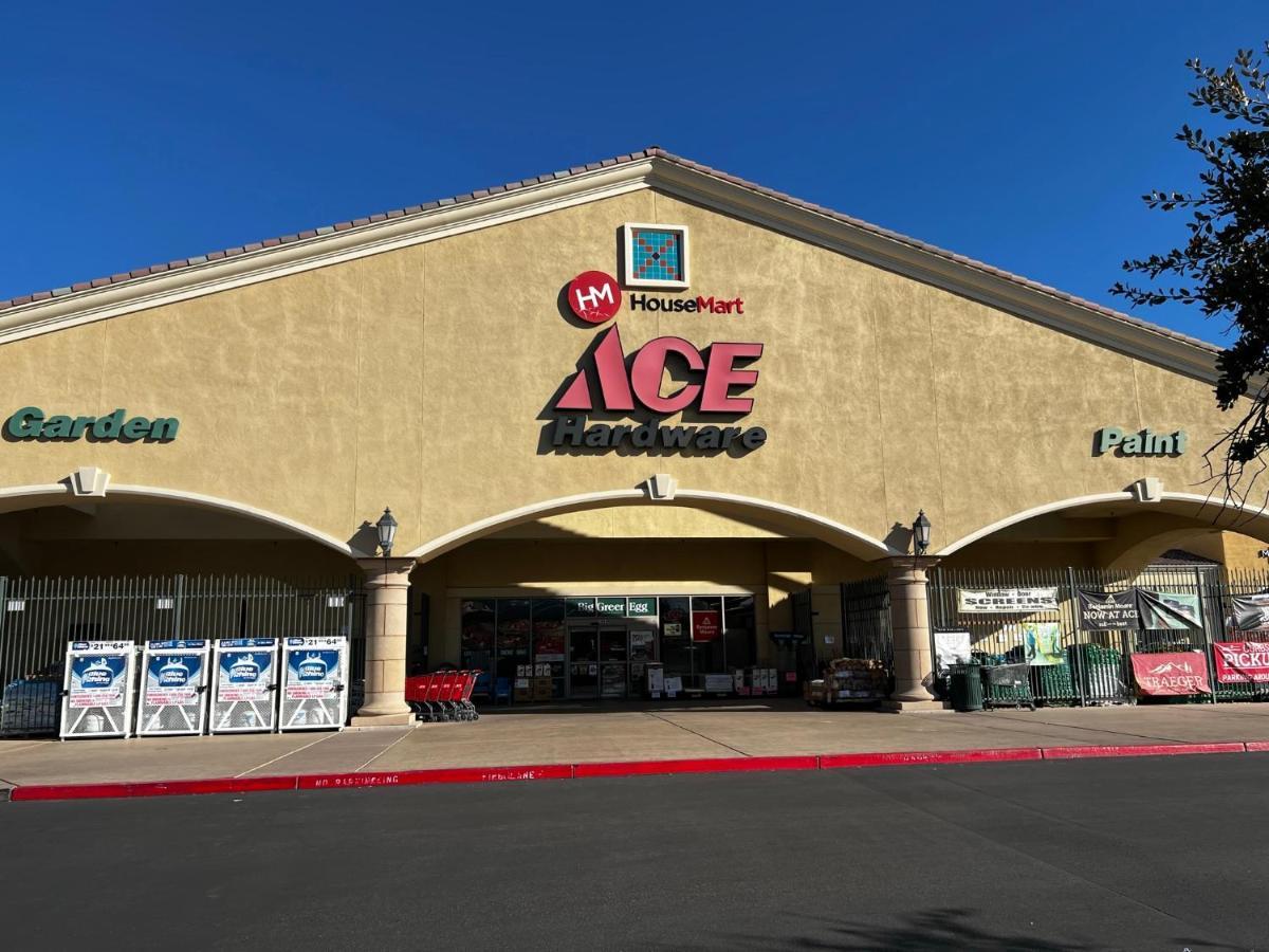 Spacious, Chic 3bd, Sleeps 8 Convenient To Everything Privatunterkunft Las Vegas