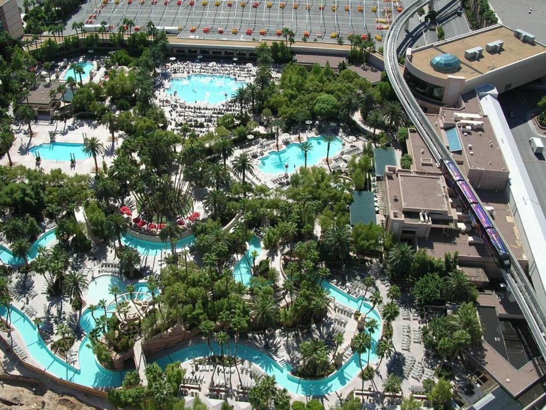 Jet Luxury At The Signature 4* Las Vegas