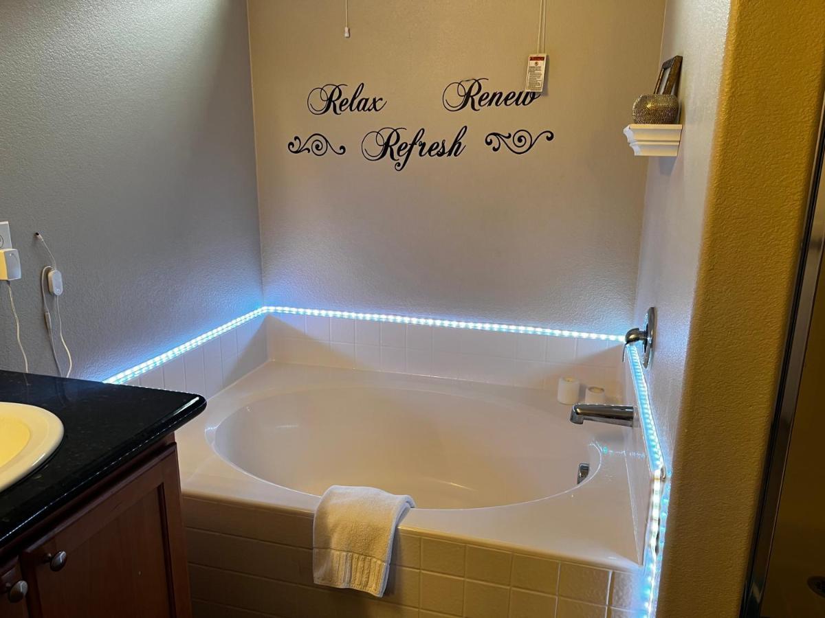 Privatunterkunft Spacious, Chic 3bd, Sleeps 8 Convenient To Everything