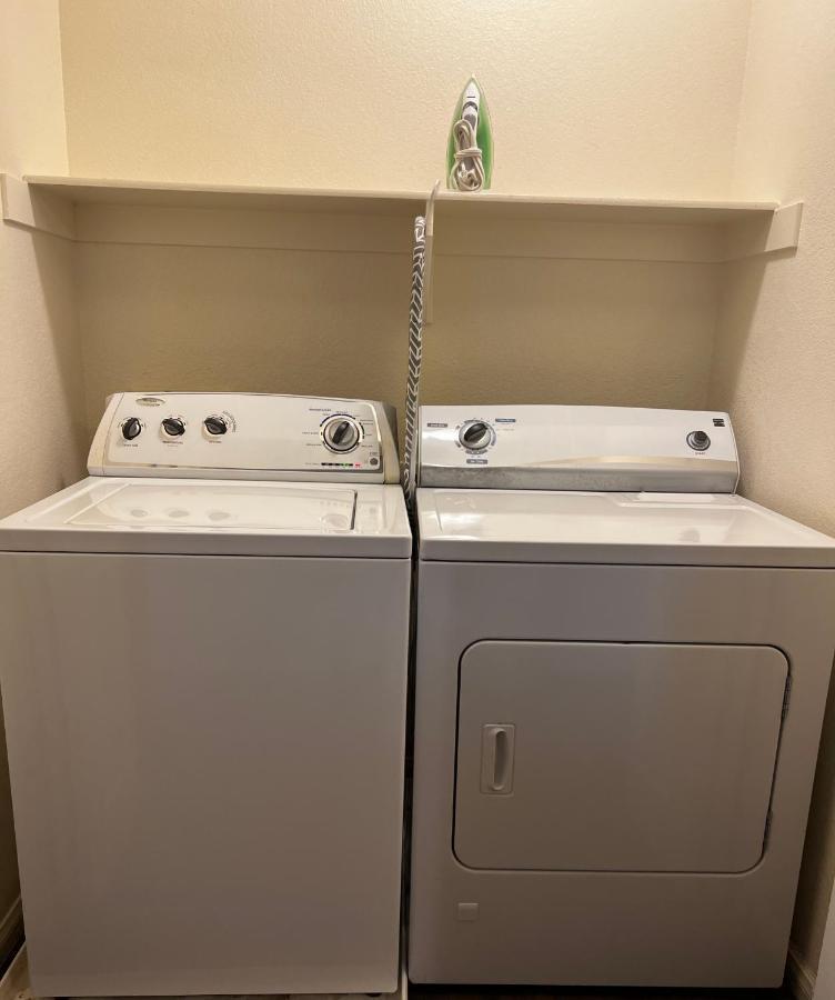 Spacious, Chic 3bd, Sleeps 8 Convenient To Everything