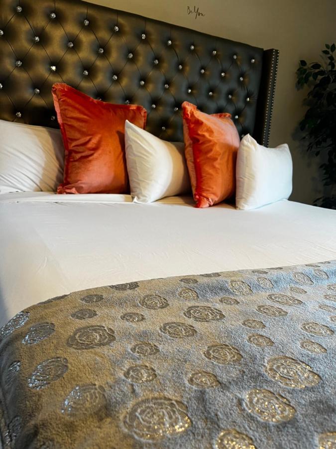 Spacious, Chic 3bd, Sleeps 8 Convenient To Everything Privatunterkunft *