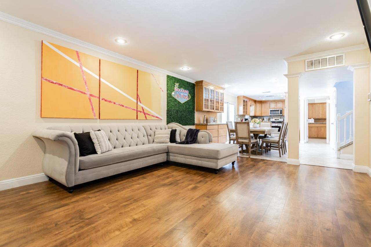 Ferienhaus Spacious 5-bedroom Retreat With Pool Minutes From The Vegas Strip