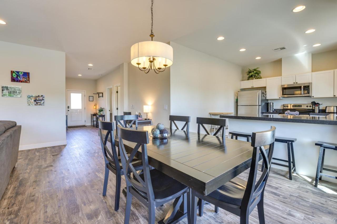 Updated Vegas House Patio And Solar Heated Pool Las Vegas