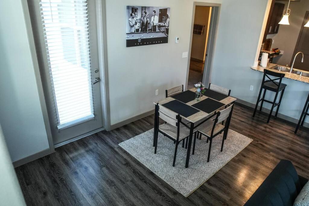 Beautiful Townhome With Garage In Vegas Apartment Las Vegas