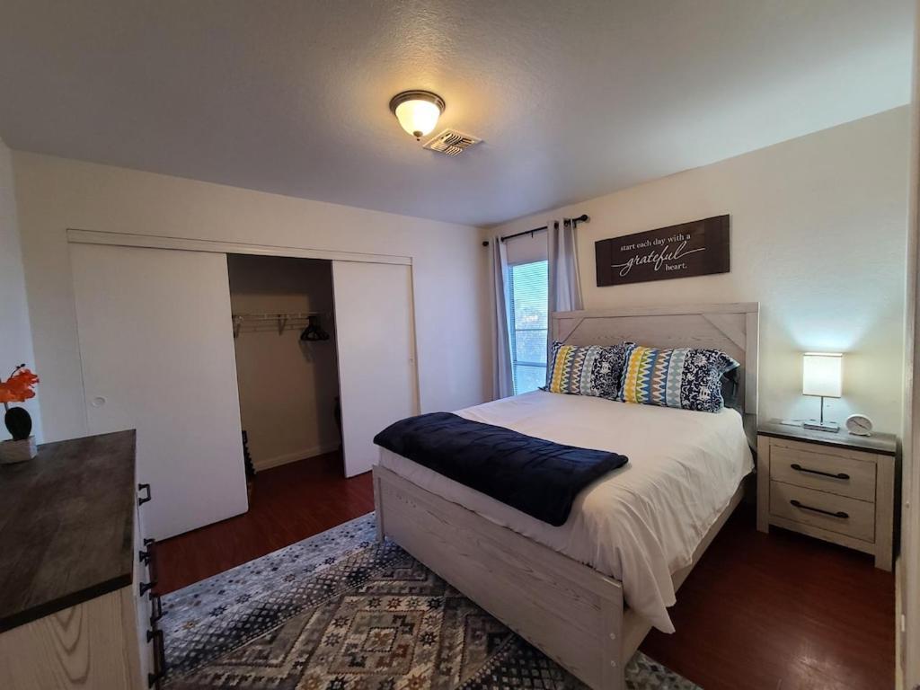 2bed 1 Bath Near Nellis Afb & The Strip * Las Vegas