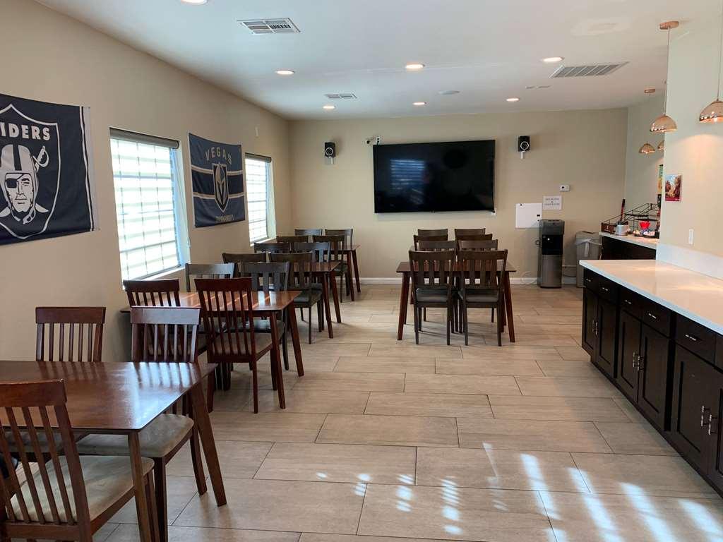 Hotel Days By Wyndham Vegas Airport Near The Strip 2*