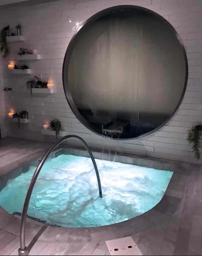 Gorgeous Vdara 22nd Flr - Pool View - Free Valet Hotel Las Vegas