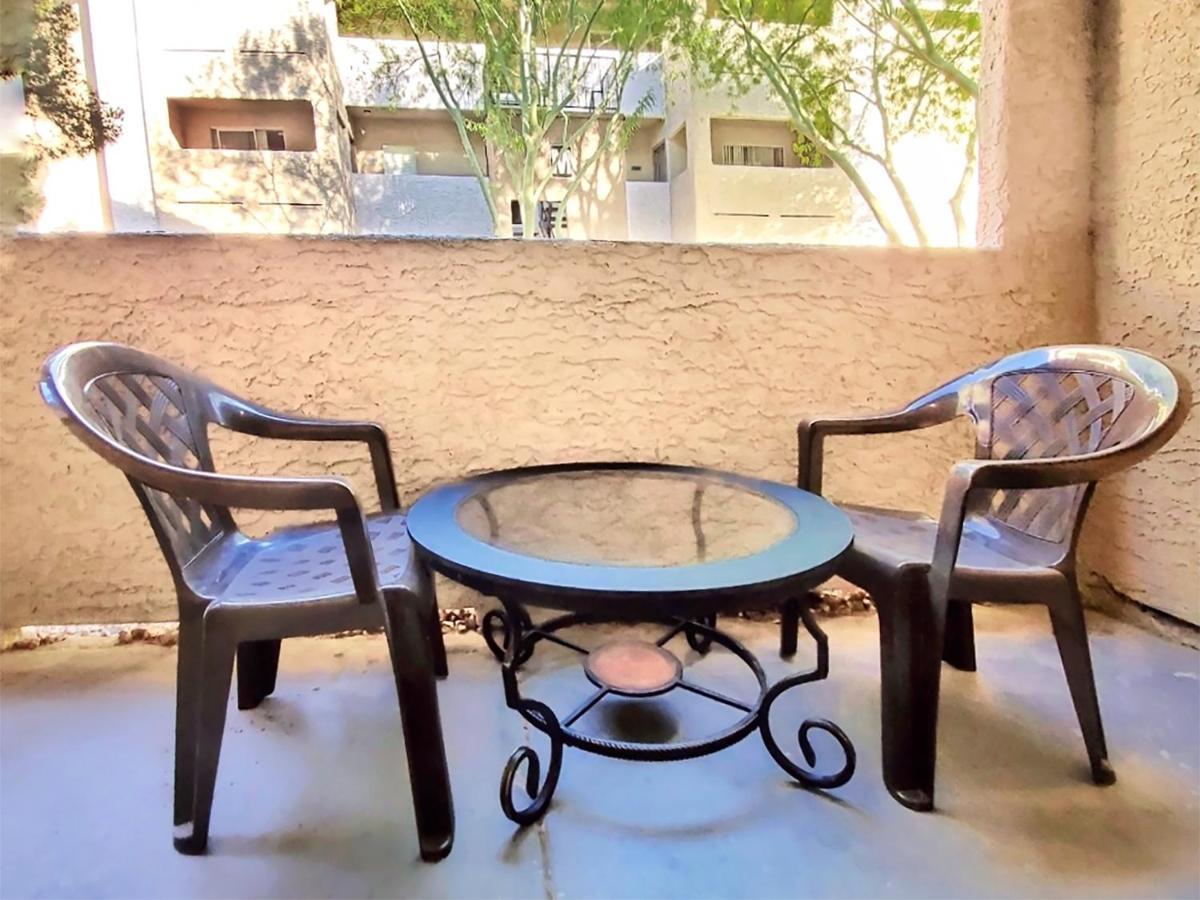 Apartment Upgraded & Stylish, Pool, Hot Tub, Walk To Strip!