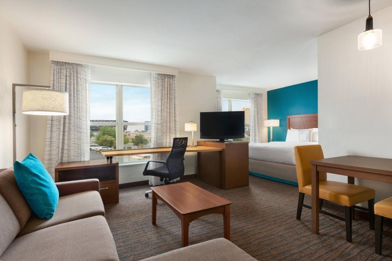 Hotel By Marriott Stadium Area 3*