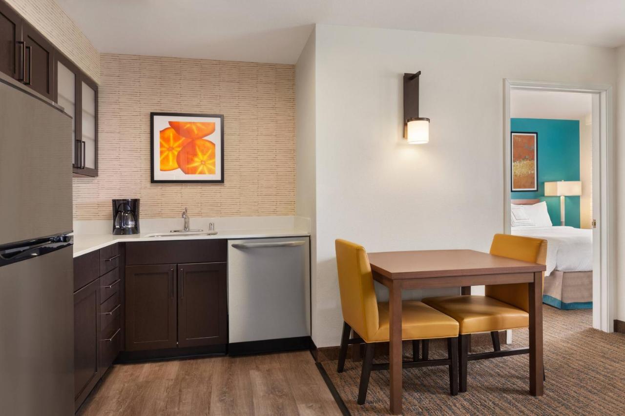 By Marriott Stadium Area Hotel 3*