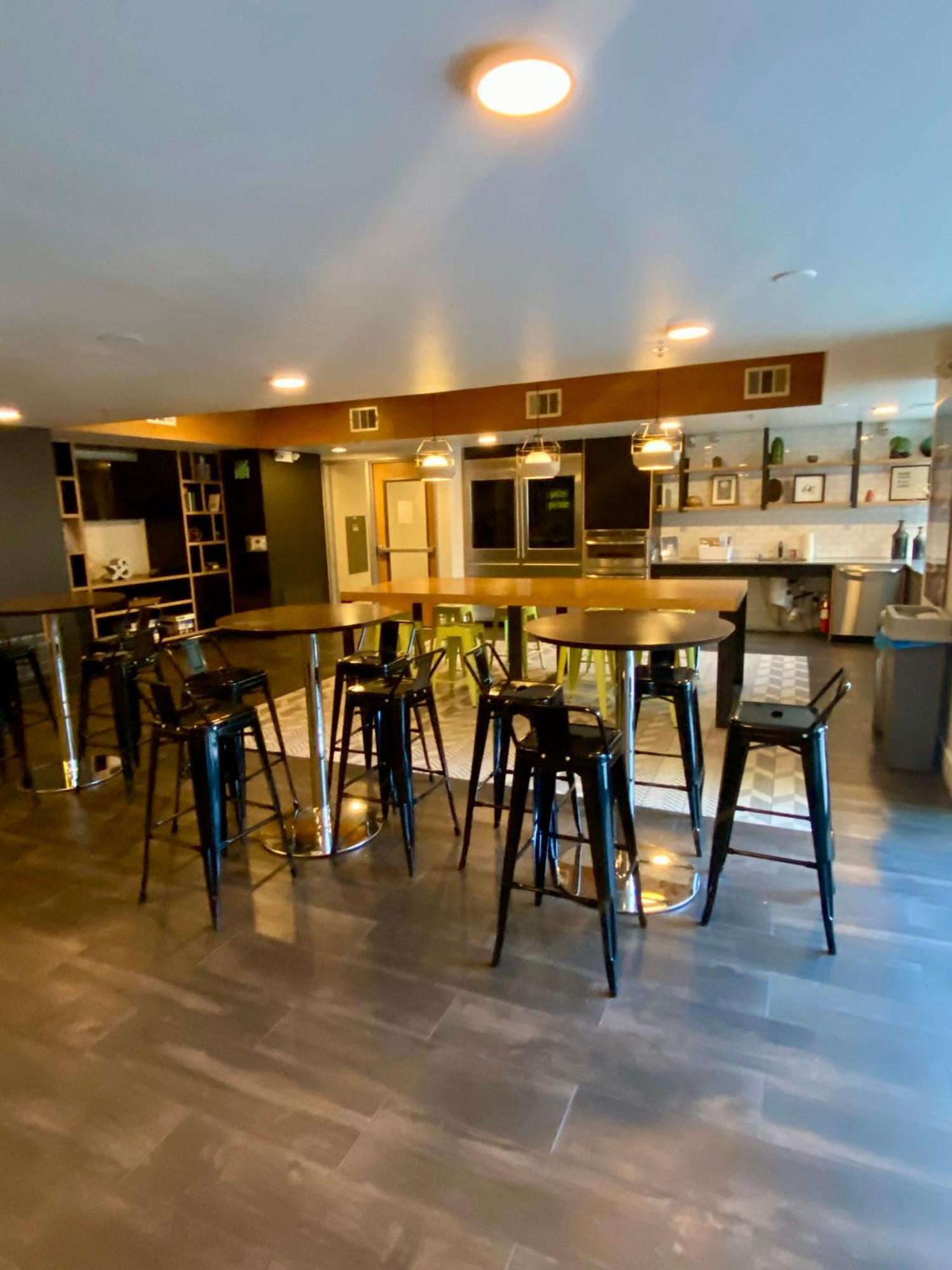 Apartment Ely On Fremont Las Vegas