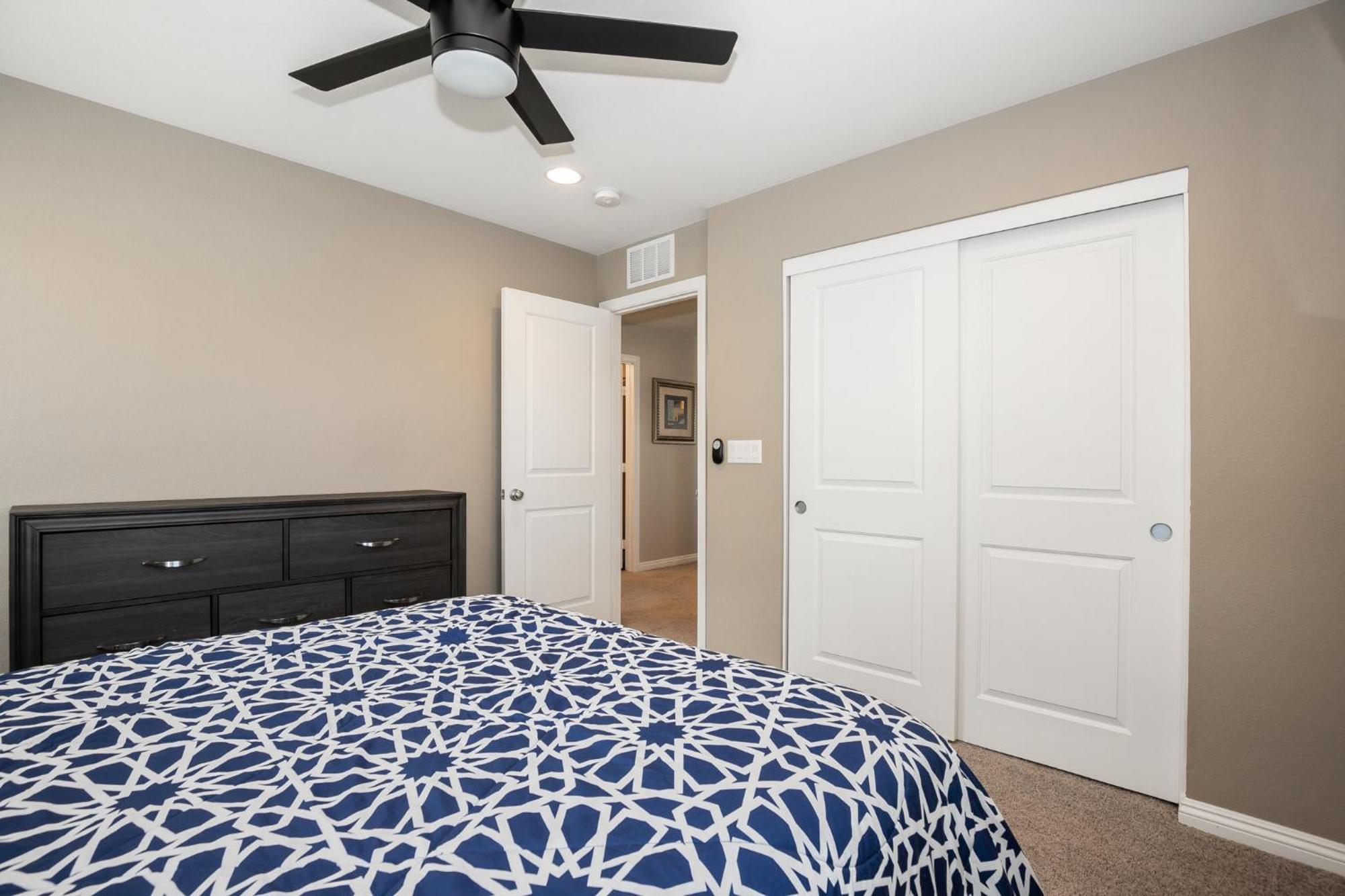 Sunny Vegas Oasis Escape Homestay *