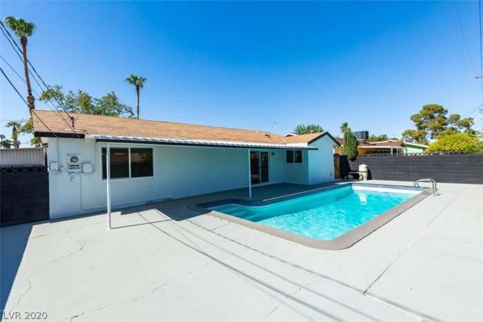 Ferienhaus Close To Strip, King Beds, Pool, Bbq, Modern *