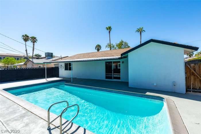 Close To Strip, King Beds, Pool, Bbq, Modern Ferienhaus Las Vegas